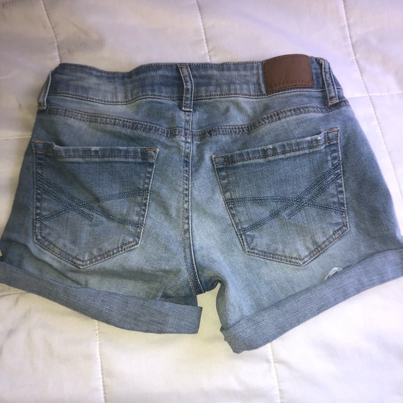 Shorts - Picture 2 of 3